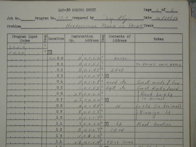 1956년 10월 18일 날짜가 적힌 LGP-30 코딩 시트. 작성자 칸에 M. Kaye의 서명이 있고, 문제 칸에는 Hexadecimal Punch or Print라고 적혀 있다. 주소 칸과 명령어 칸이 손글씨 16진수로 채워져 있다